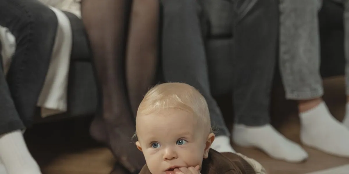 Baby 11 maanden: ontwikkeling en voorbereidingen op de eerste verjaardag