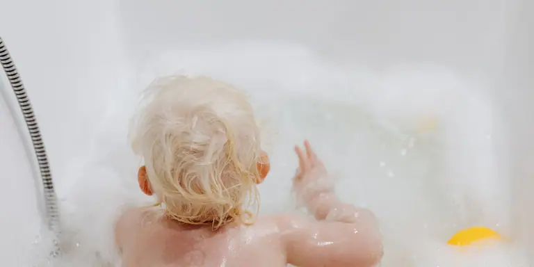 Wanneer Baby in Eigen Kamer Laten Slapen? (2026)