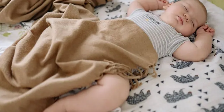 Babyslaaptraining: 4 Methodes Vergeleken (Ferber, Pickup/Putdown & Meer)
