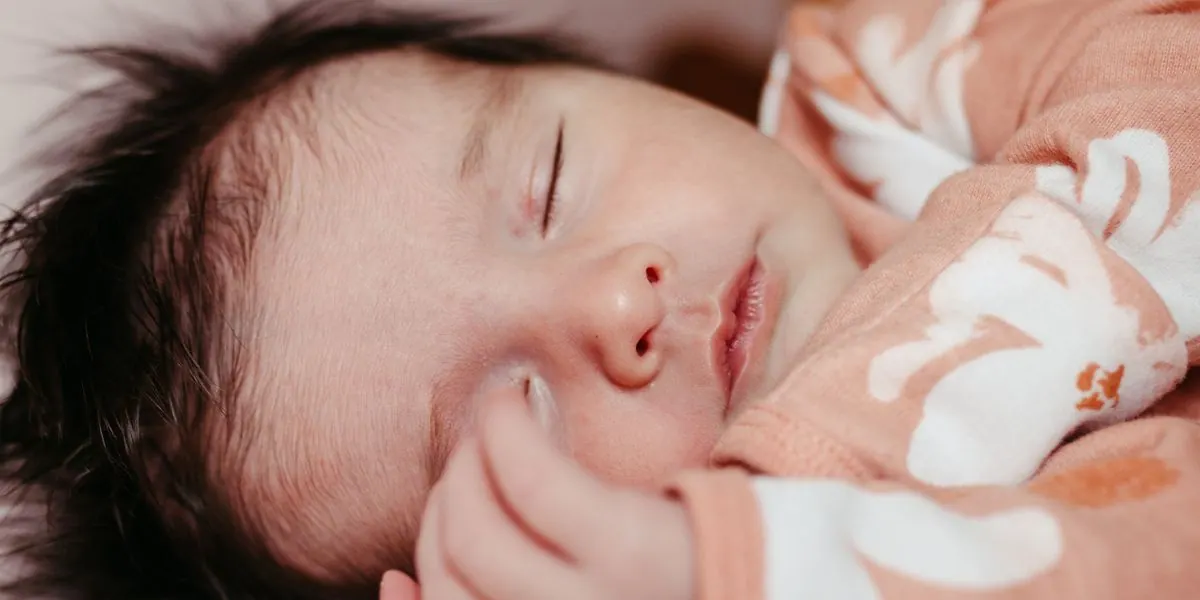 Slaap Regressie Baby: Alle Leeftijden Uitgelegd (Complete Gids)